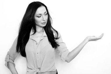 Güzel, gülümseyen kadın