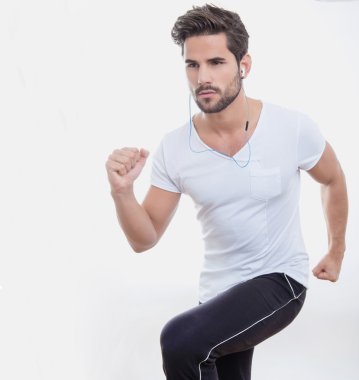 yakışıklı genç ve formda adam