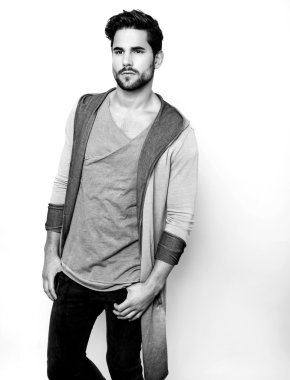 yakışıklı genç ve formda adam