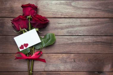 Sevgililer günü için güzel kırmızı gül