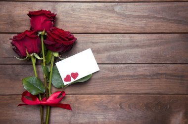 Sevgililer günü için güzel kırmızı gül