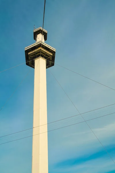 Amusement park tower — Stock Photo, Image