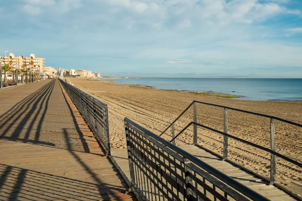 Torrevieja strandutsikt — Stockfoto