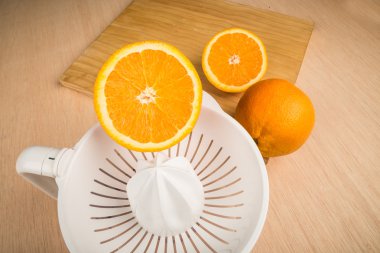 Küçük elektrikli meyve sıkacağı