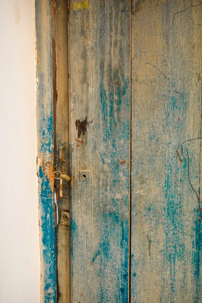 Вид на старые двери — стоковое фото