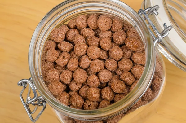 Schokoladenkugeln im Glas — Stockfoto