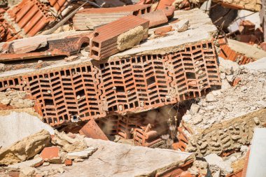 Yıkım moloz görünüm
