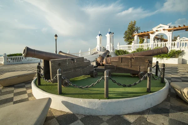 Benidorm waterfront park — Stockfoto