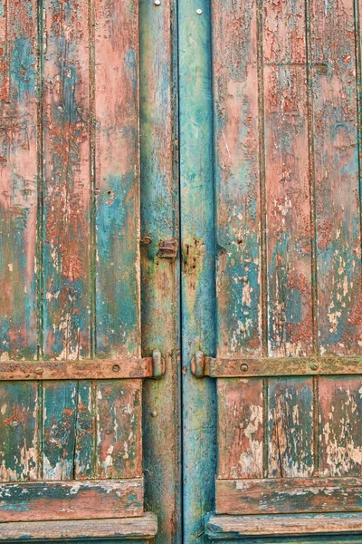 Vecchia porta in legno — Foto Stock