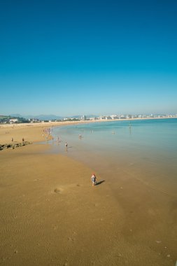 Turistler Laredo resort Beach