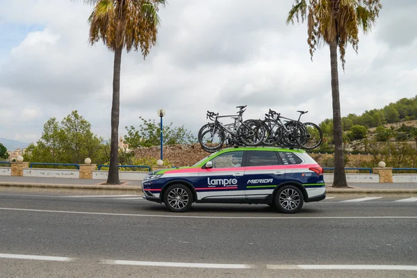 Teamwagen in Aktion bei la vuelta — Stockfoto