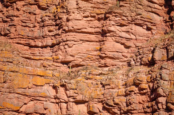 Parete rocciosa stratificata — Foto Stock