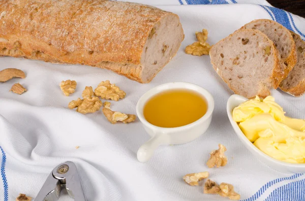 Walnut bread — Stock Photo, Image