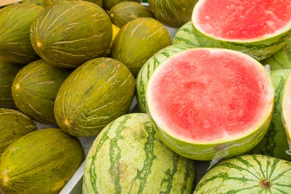 Frische Melonen — Stockfoto