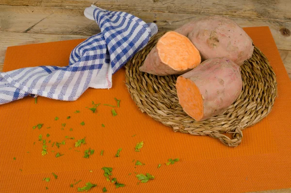 Zoete aardappelen — Stockfoto