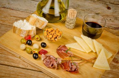 çeşitli İspanyol aperatifler