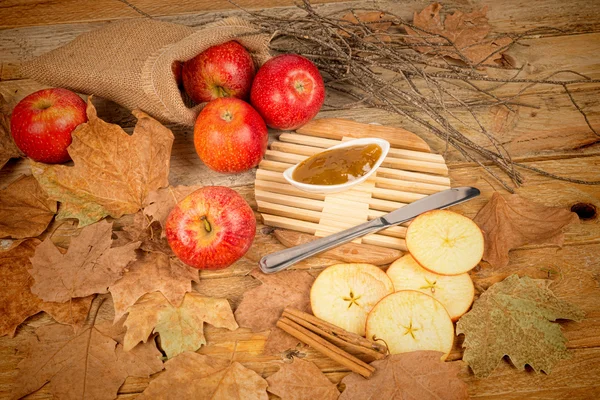 Apples and marmalade — Stock Photo, Image