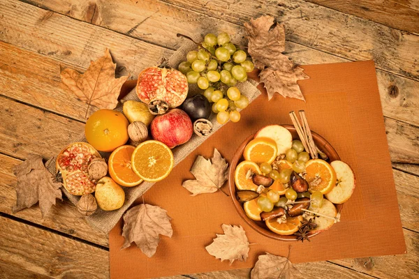 Podzimní ovocné zátiší — Stock fotografie