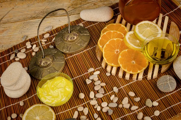 Citrusfrukter baserat kosmetika — Stockfoto