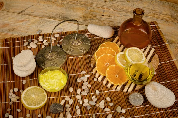 Produtos cosméticos à base de citrinos — Fotografia de Stock