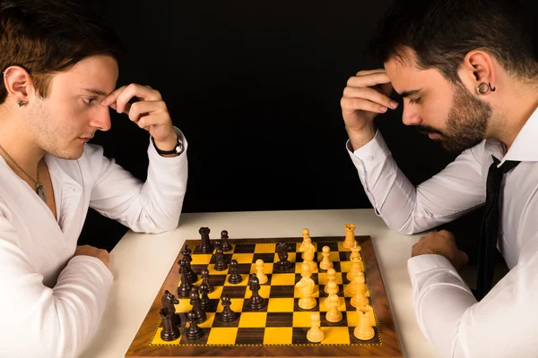 Jugar al ajedrez — Foto de Stock