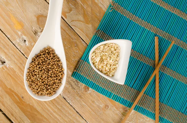 Coriander and lemon grass — Stock Photo, Image