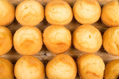 taze pişmiş kekler