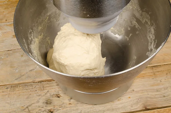 Kneading dough with a domestic food processor — Stock Photo, Image