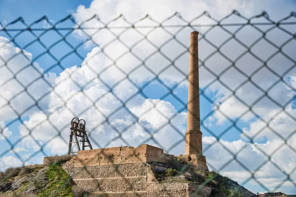 Vecchia fabbrica industriale — Foto Stock