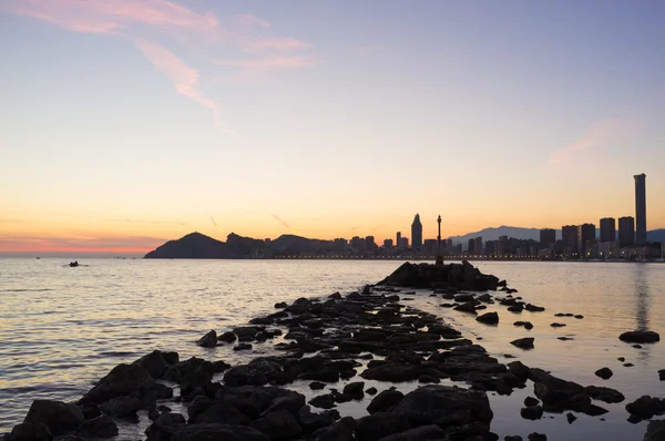 O horizonte de Benidorm à noite — Fotografia de Stock