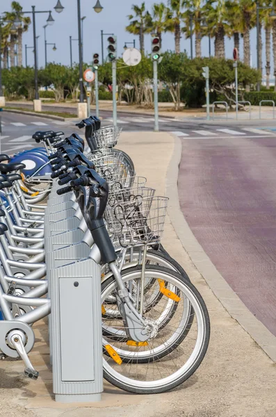 Estação de aluguer de bicicletas — Fotografia de Stock