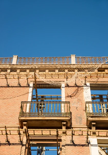 Old facade restoration — Stock Photo, Image