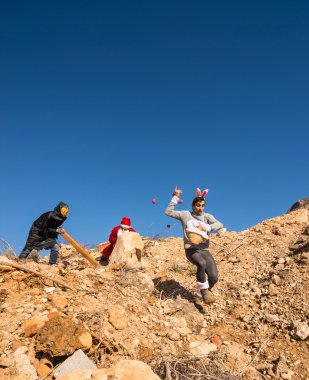 Paskalya tavşanı pusuya düşürmek 
