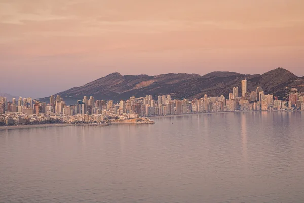 Skyline van vakantieoord Benidorm — Stockfoto