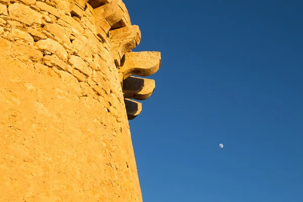 Velha torre de vigilância costeira — Fotografia de Stock