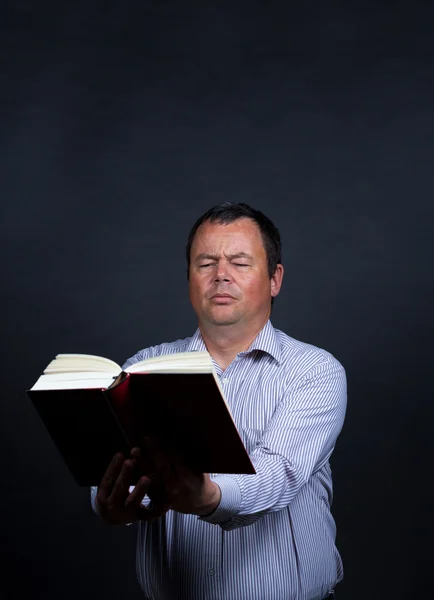 Neediing reading glasses — Stock Photo, Image