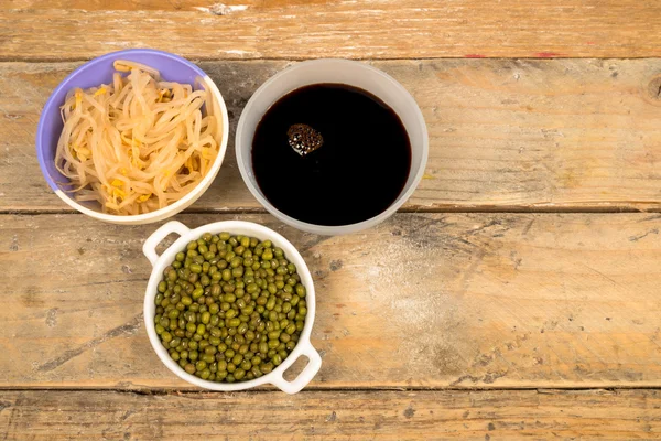 Soy beans, sprouts and sauce — Stock Photo, Image