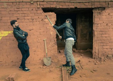 zor iş adamı ve seyirci