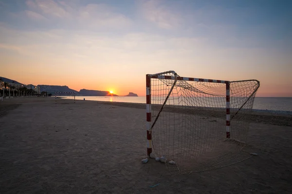 Stranden fotbollsmål — Stockfoto