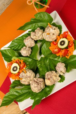 Sebzeli köfte solucan