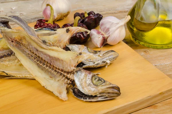 Cooking dried fish — Stock Photo, Image