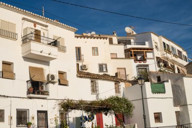 Badanalı şehir cepheler