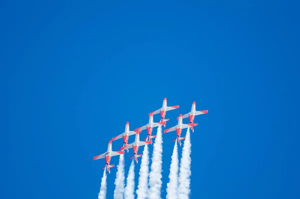 Esquadrão acrobático patrulla aguila — Fotografia de Stock