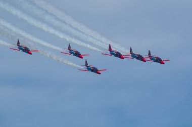 Hava akrobasi göster