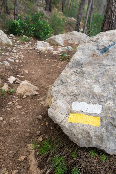 Hiking marker yakın çekim — Stok fotoğraf