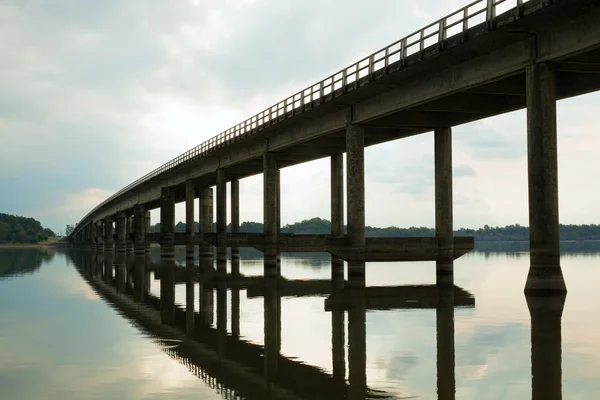 Grande ponte stradale — Foto Stock