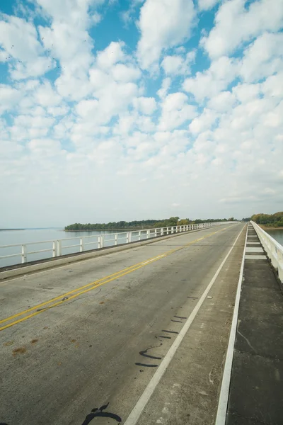 Road crossing Palmar reservoir — Stock Photo, Image