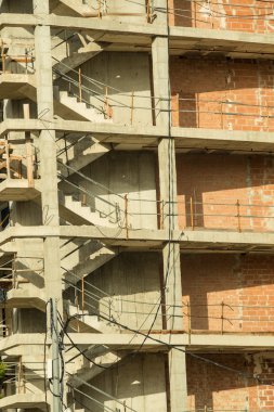 bitmemiş binayı görünümü