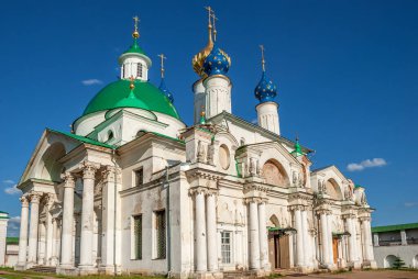 SPASO-YAKOVLEVSKY DMITRIEV Manastırı. Yaroslavl bölgesi.