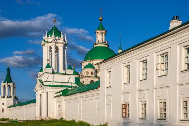 SPASO-YAKOVLEVSKY DMITRIEV Manastırı. Yaroslavl bölgesi.